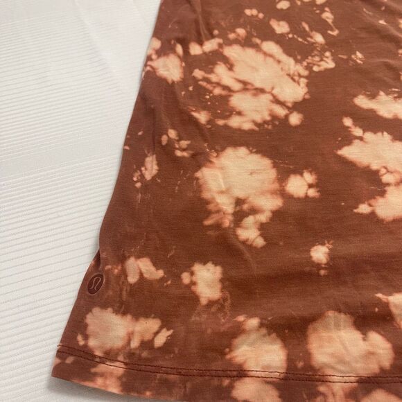 Lululemon Women’s Tie Dye T-Shirt Medium Large See Measurements - Picture 4 of 5